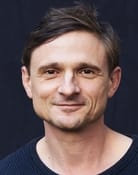 Florian Lukas (Denis)