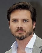Aden Young (Sheriff Randall Hunt)