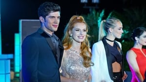 Famous in Love, Season 1 - A Star Is Torn image