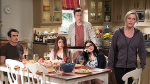 Modern Family, Season 9 - Mother! image