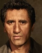 Cliff Curtis (Smiley)
