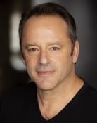 Gil Bellows (Tommy)