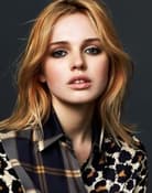 Odessa Young (Olivia Brown)