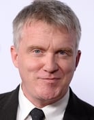 Anthony Michael Hall (Gary Wallace)