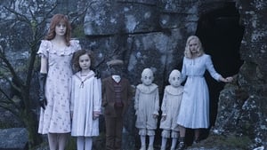 Miss Peregrine's Home for Peculiar Children image 8