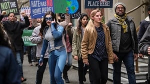 Supergirl, Season 4 - Stand and Deliver image