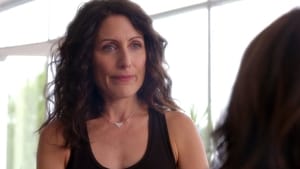 Girlfriends' Guide to Divorce, Season 2 - Rule #77: Don't Blow The Bubble image